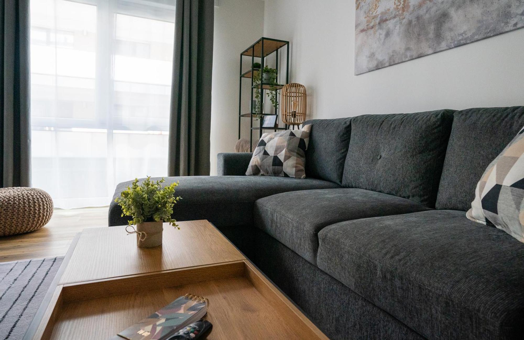 Reitz - Apartment I Zentrale Lage I Stellplatz I 55Qm I 2 Zimmer I Kueche I Bad I Terrasse Bad Hersfeld Exteriör bild