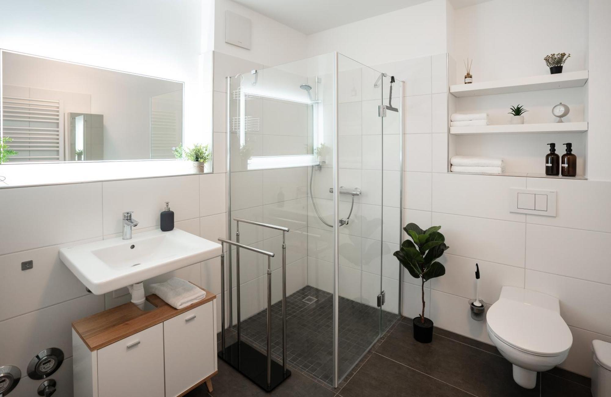Reitz - Apartment I Zentrale Lage I Stellplatz I 55Qm I 2 Zimmer I Kueche I Bad I Terrasse Bad Hersfeld Exteriör bild